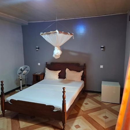 Lotus Hotel Antsiranana Buitenkant foto