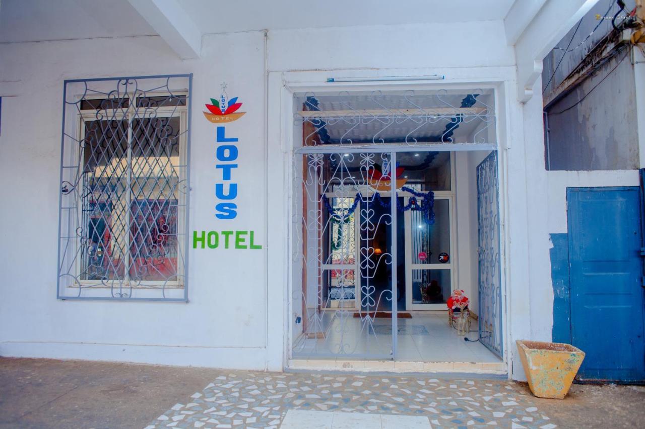 Lotus Hotel Antsiranana Buitenkant foto