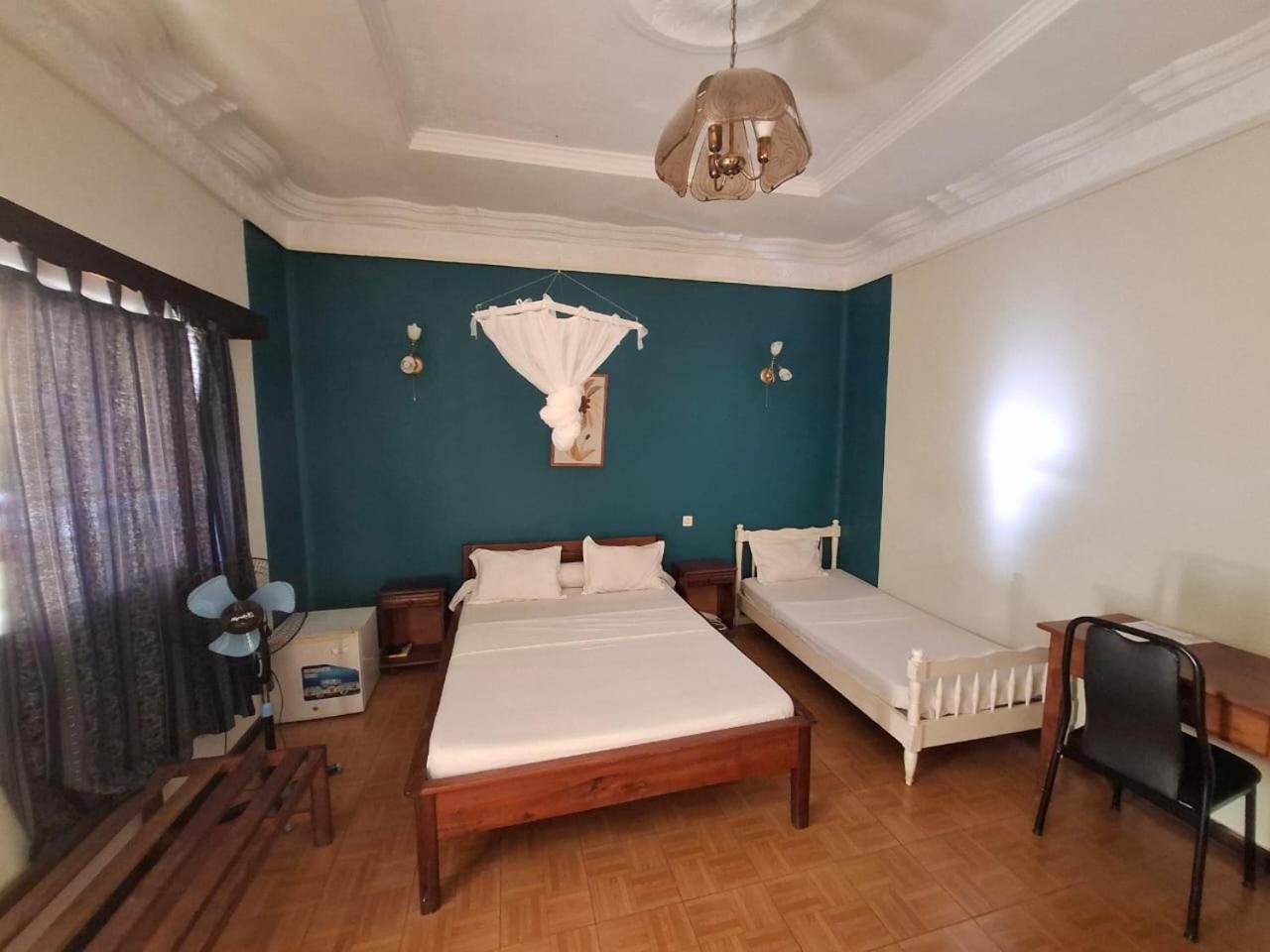 Lotus Hotel Antsiranana Buitenkant foto